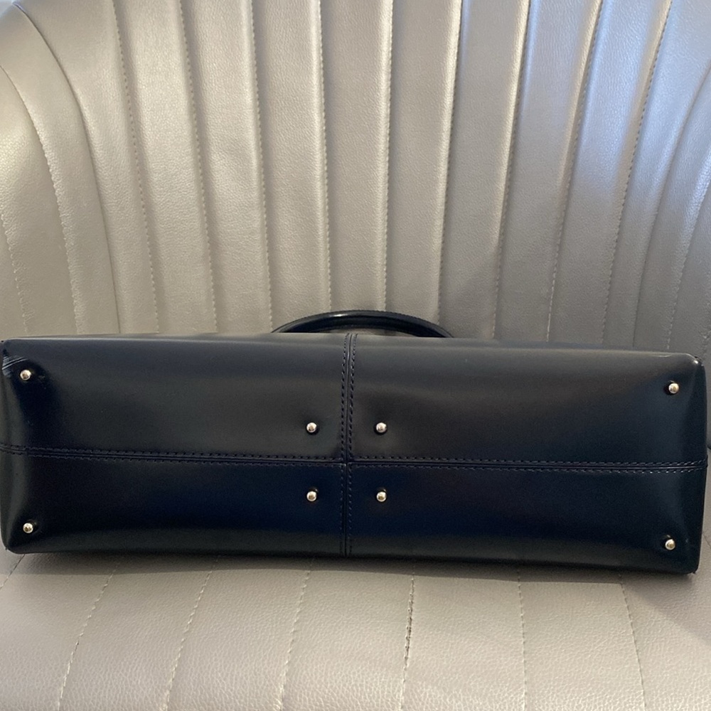 Tod’s Tote - Picture 15 of 15